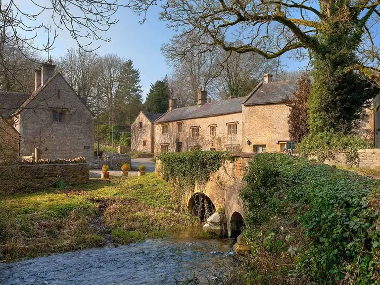 About Stow Main