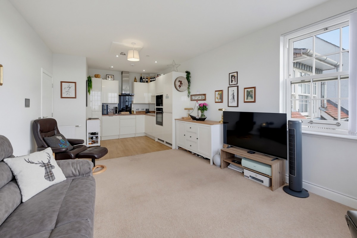 46 Langdale Court- 013.jpg