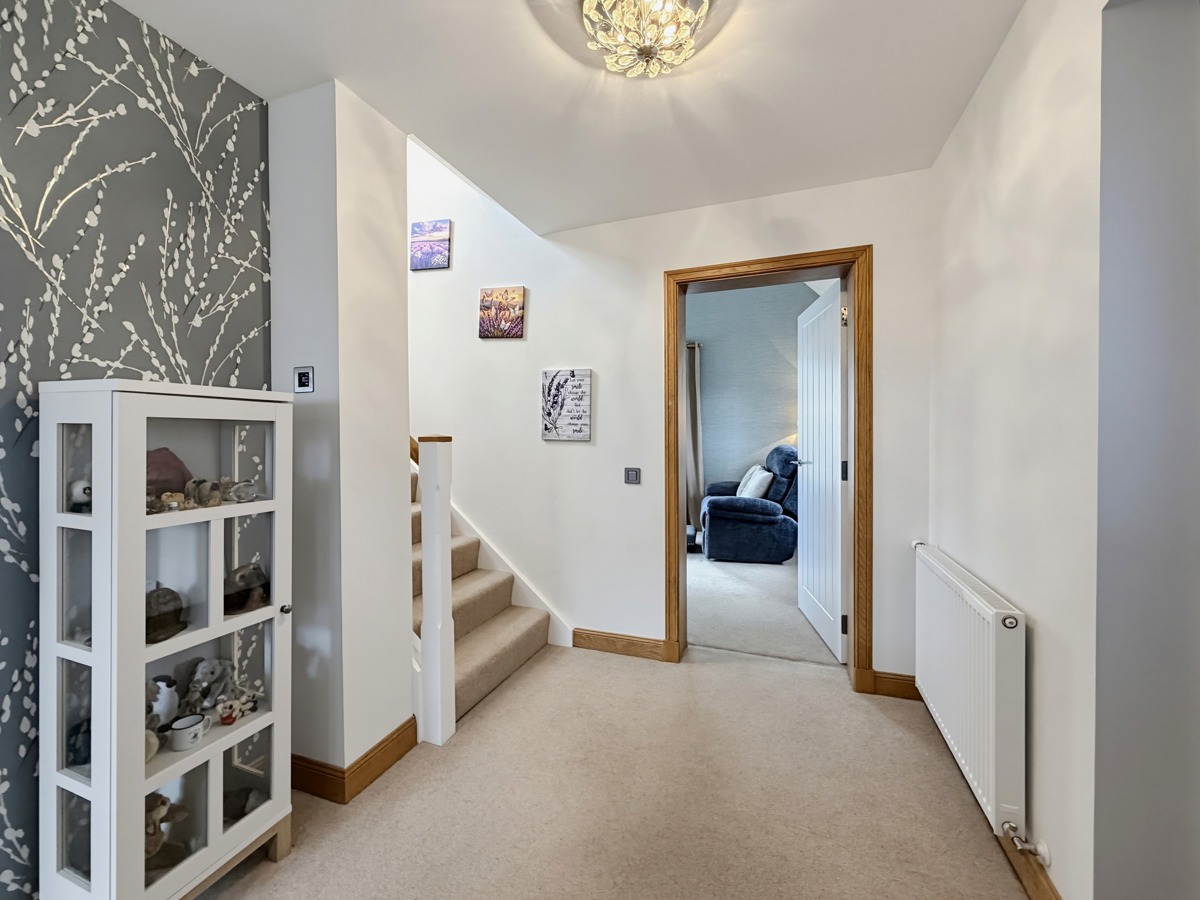 60 Landale Court-9714.jpg