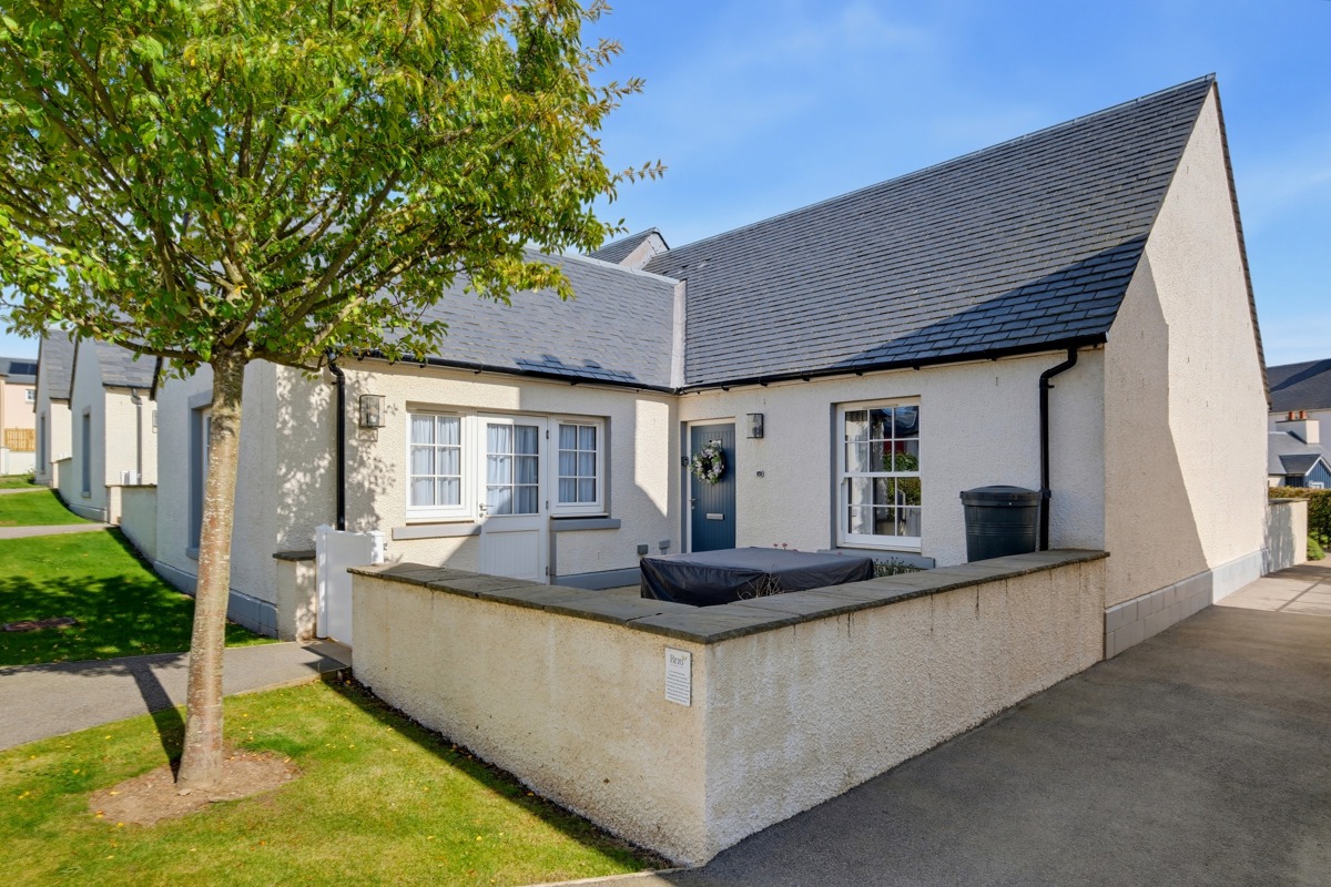 66 Landale Court_1372.jpg