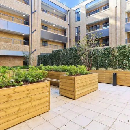 300624766 Communal Area Button House Hackbridge Sm6 5
