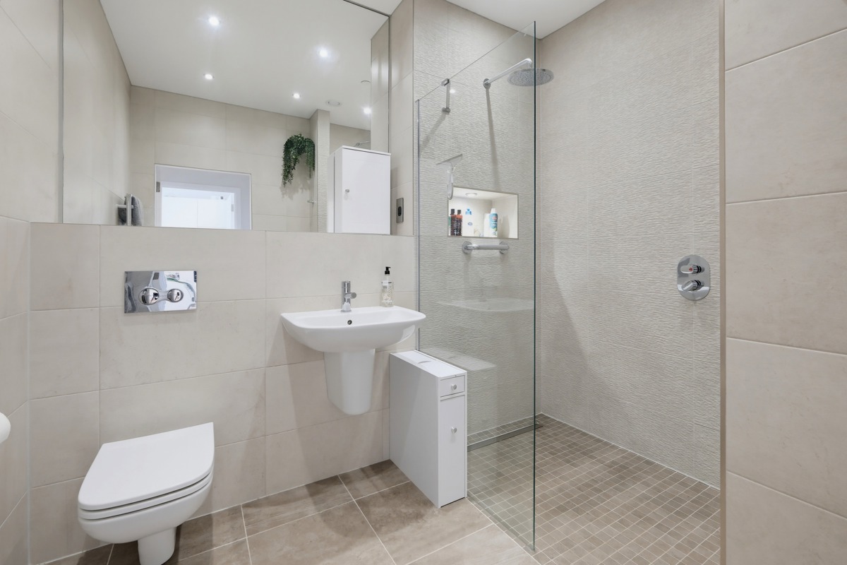 46 Langdale Court- 024.jpg