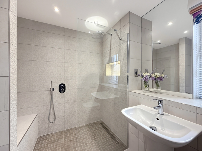 60 Landale Court-9741.jpg