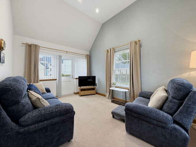 60 Landale Court-9719.jpg