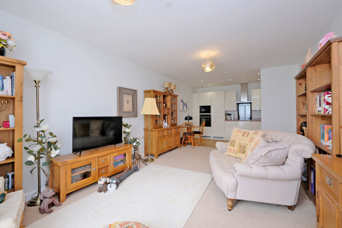 Landale Court 34 (25)6214