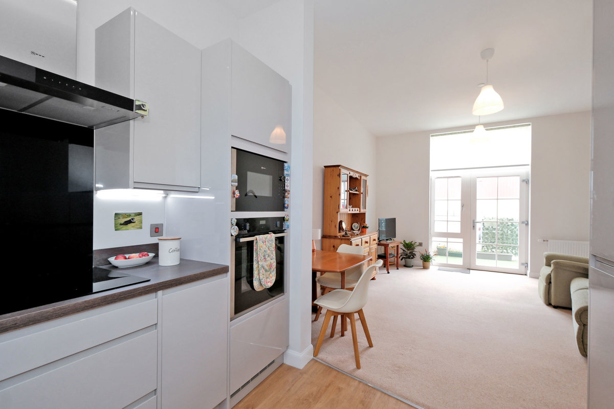 20 Landale Court-5956.jpg