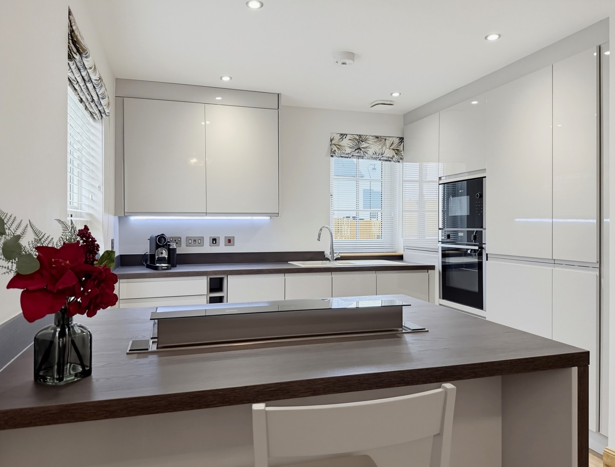 60 Landale Court-9727.jpg